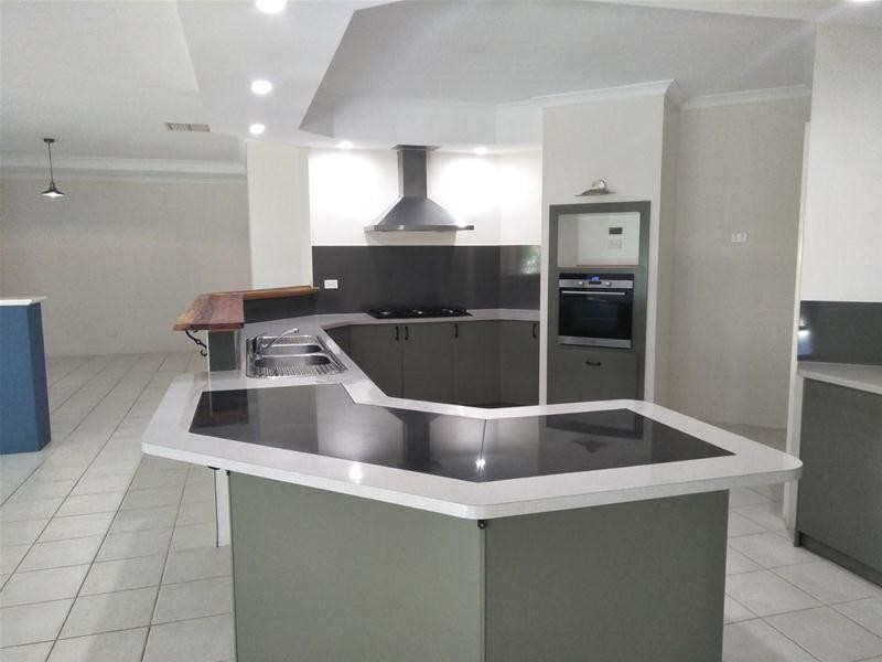 11 Cordia Way, Halls Head WA 6210