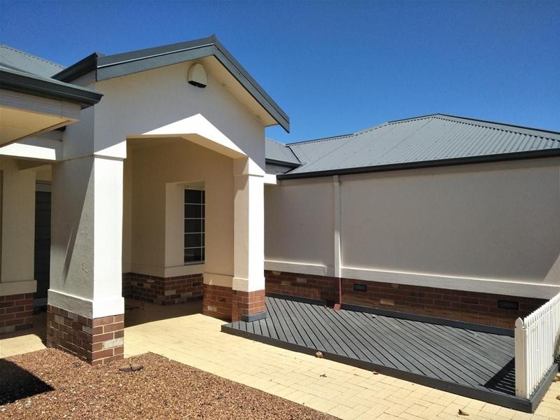 11 Cordia Way, Halls Head WA 6210