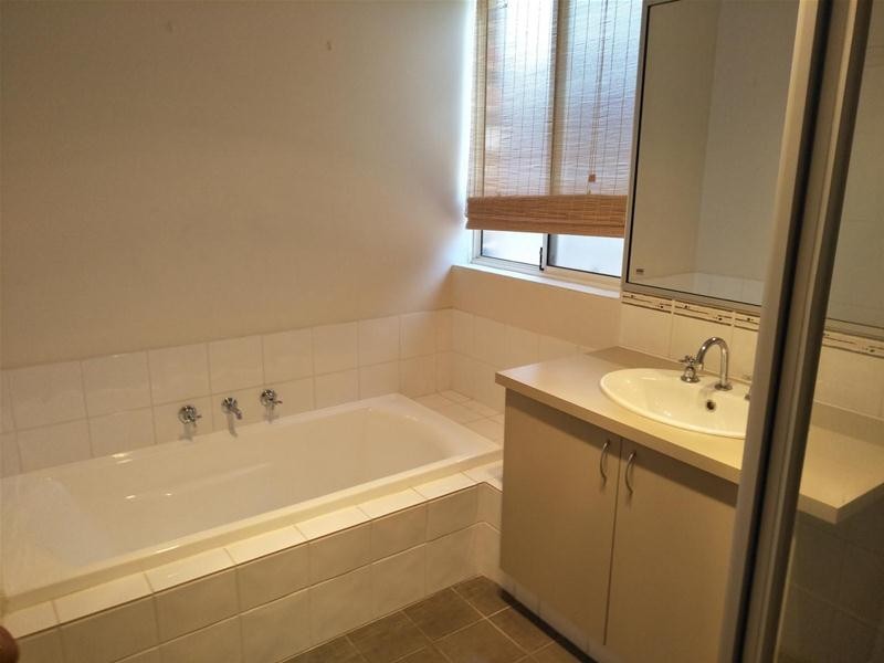 11 Cordia Way, Halls Head WA 6210