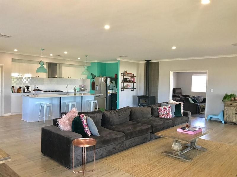 1 Ryecroft Vista, Waroona WA 6215