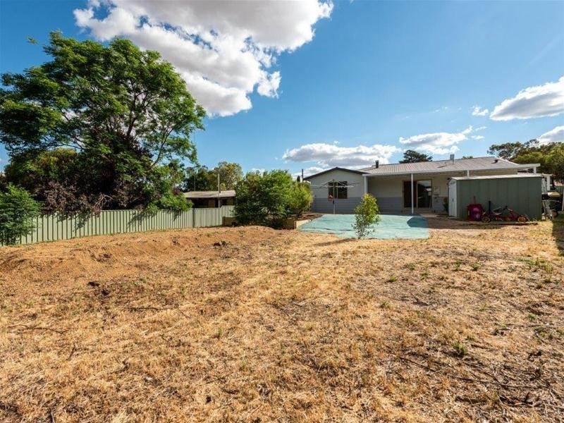 6 Dowsett Street, Wandering WA 6308