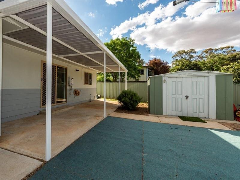 6 Dowsett Street, Wandering WA 6308