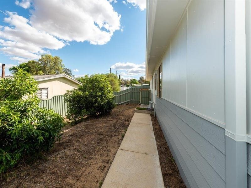 6 Dowsett Street, Wandering WA 6308