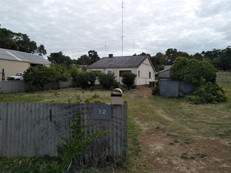 12 South West Highway, Waroona WA 6215