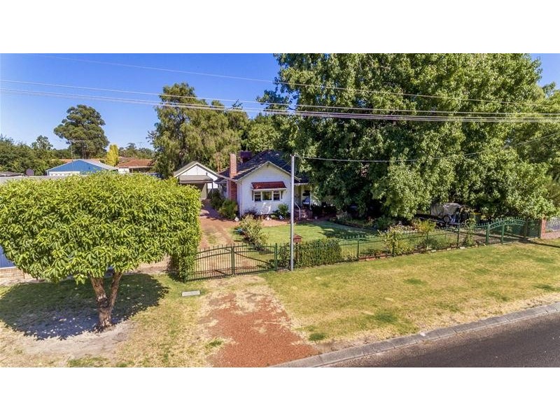 9 Congdon Avenue, Pinjarra WA 6208