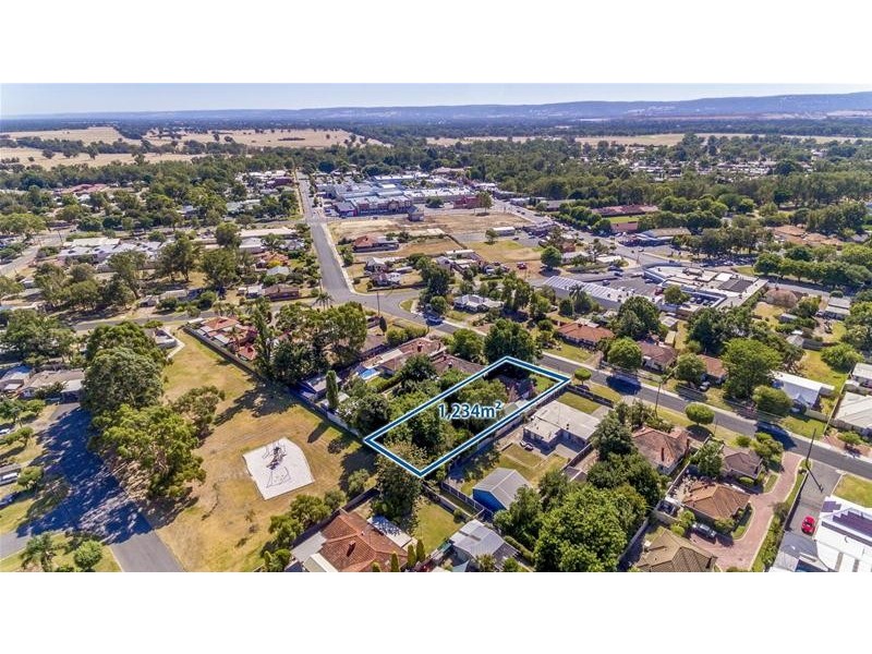 9 Congdon Avenue, Pinjarra WA 6208