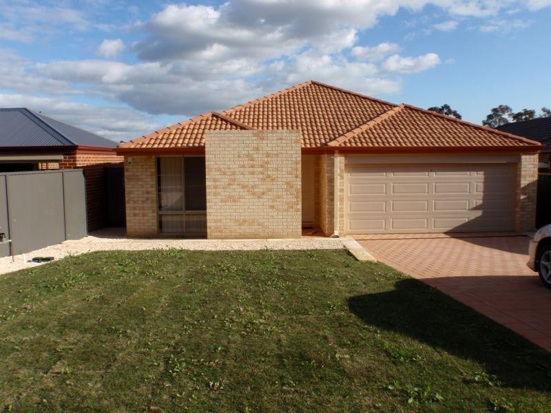 33B Logue Street, Waroona WA 6215