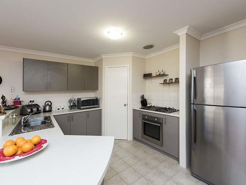 2 Holloway Turn, Ravenswood WA 6208