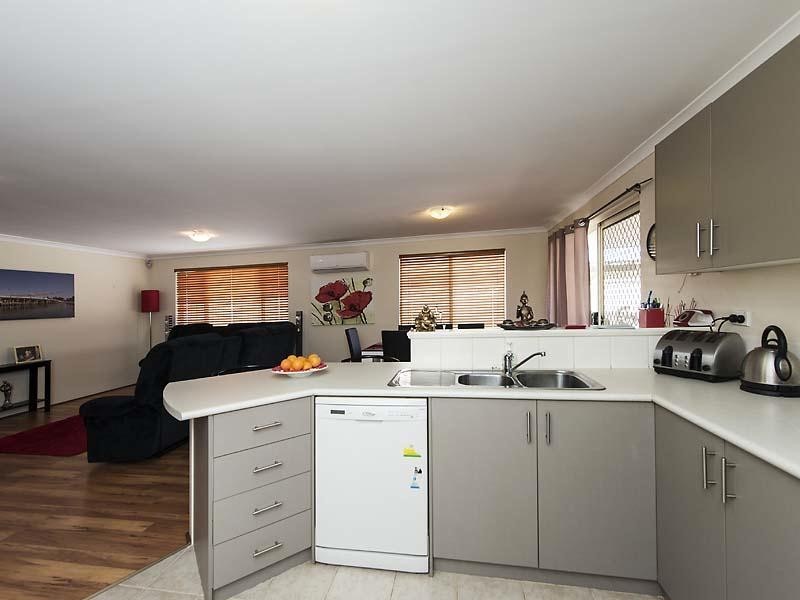 2 Holloway Turn, Ravenswood WA 6208