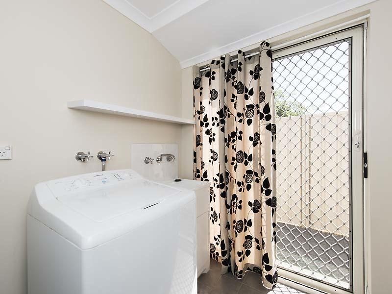 2 Holloway Turn, Ravenswood WA 6208