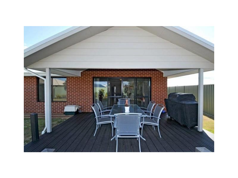 48 Bibbulmun Meander, Ravenswood WA 6208