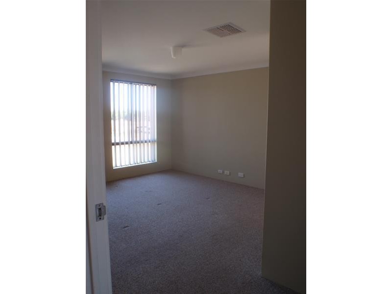 48 Bibbulmun Meander, Ravenswood WA 6208