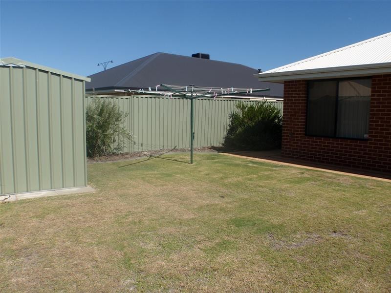 48 Bibbulmun Meander, Ravenswood WA 6208