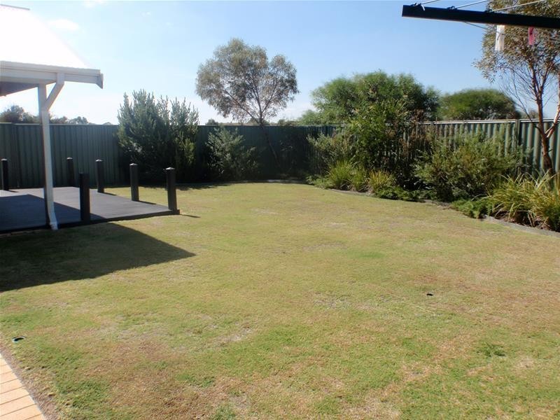 48 Bibbulmun Meander, Ravenswood WA 6208