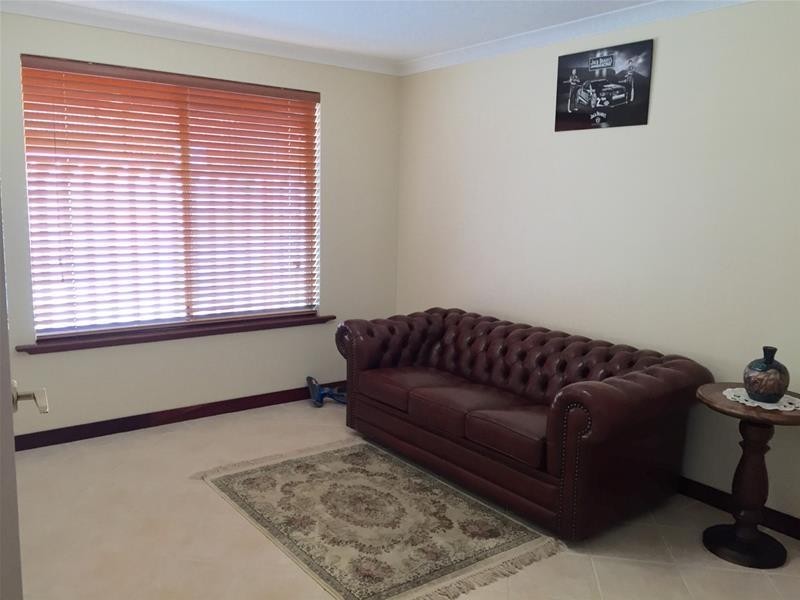 13 McKay Avenue, Waroona WA 6215