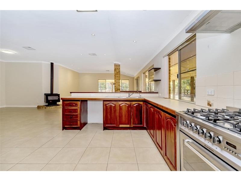 8 Cheyne Court, Pinjarra WA 6208