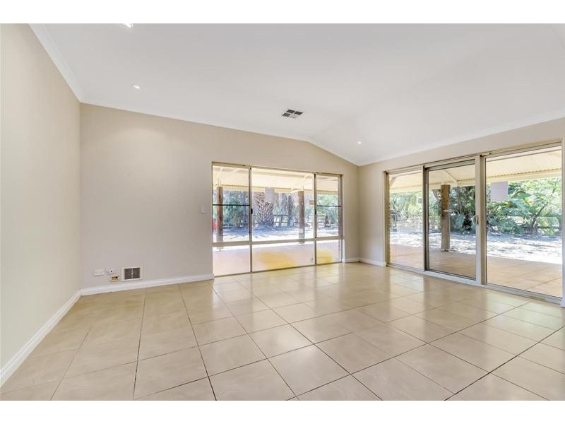 8 Cheyne Court, Pinjarra WA 6208