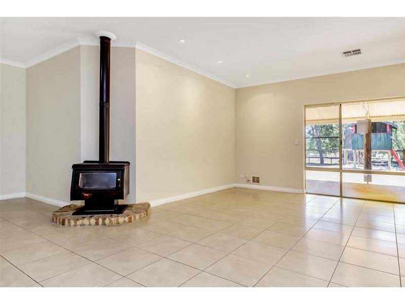 8 Cheyne Court, Pinjarra WA 6208