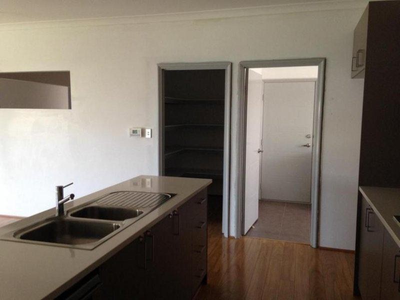 11 Fenians Pass, South Yunderup WA 6208