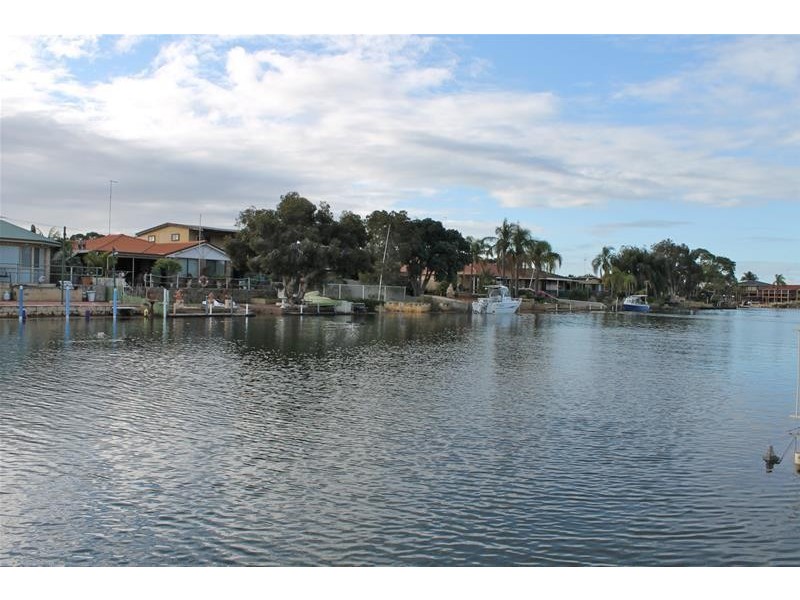 19 Woolah Place, South Yunderup WA 6208