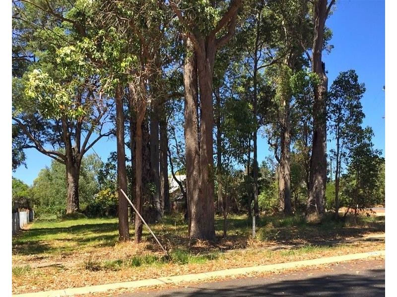 1 McLarty Street, Dwellingup WA 6213