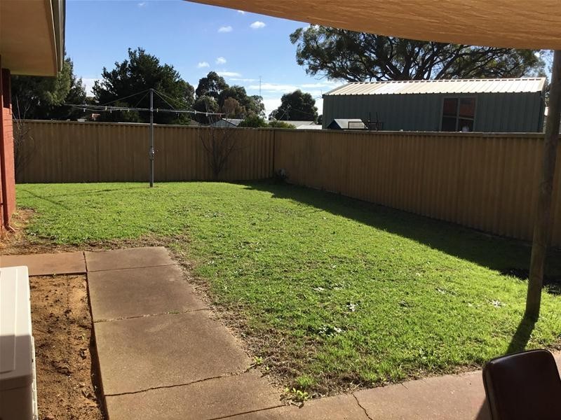 3/11 Brooks Avenue, Waroona WA 6215