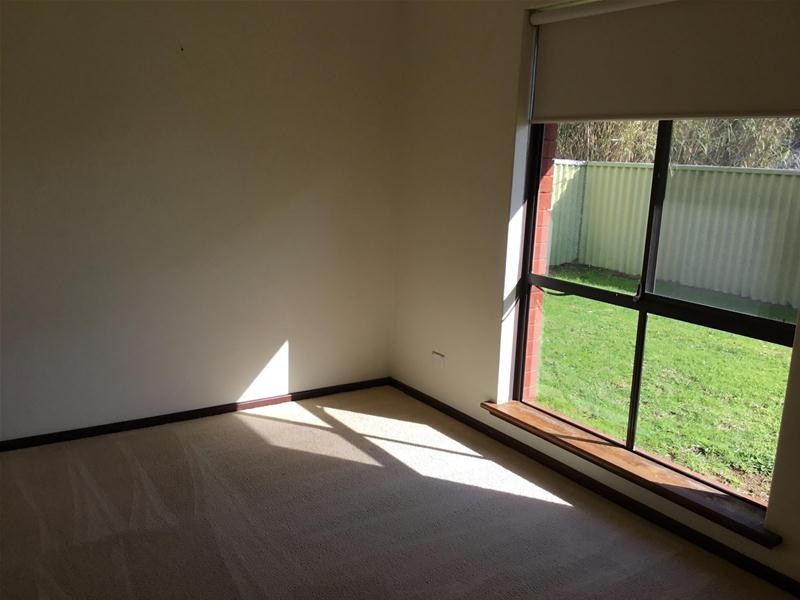 3/11 Brooks Avenue, Waroona WA 6215