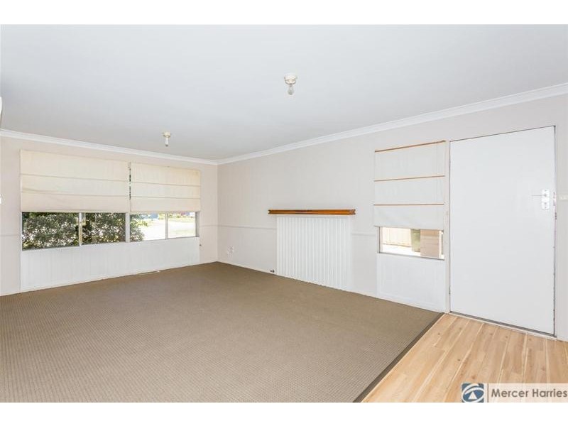 4 Hakea Place, Pinjarra WA 6208