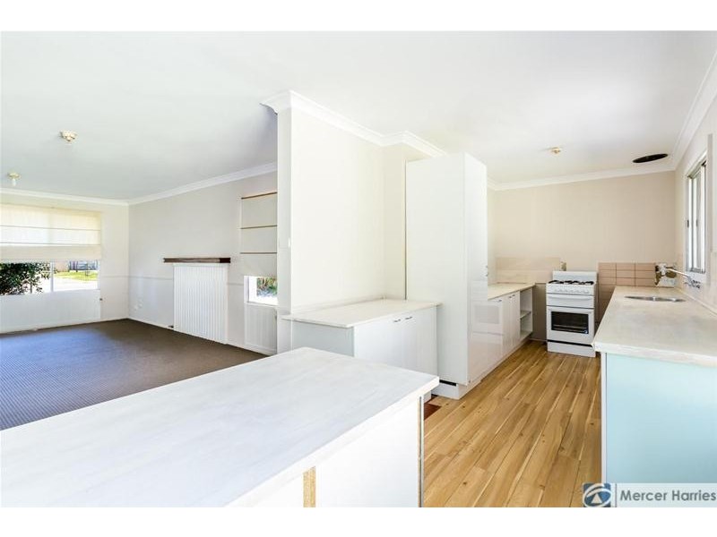 4 Hakea Place, Pinjarra WA 6208