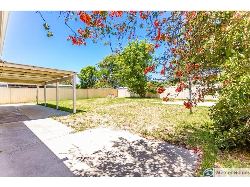 4 Hakea Place, Pinjarra WA 6208
