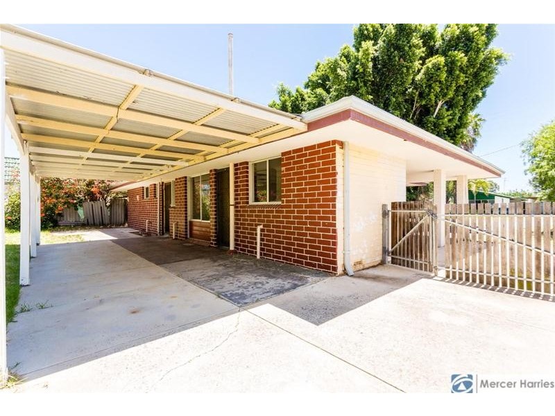 4 Hakea Place, Pinjarra WA 6208