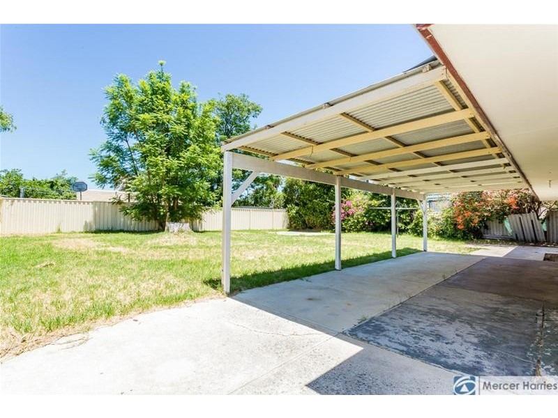 4 Hakea Place, Pinjarra WA 6208