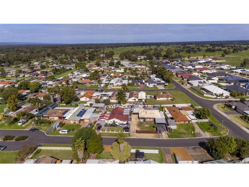 4 Pimelea Place, Pinjarra WA 6208