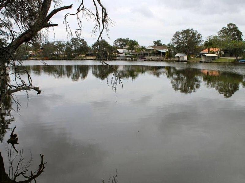 96 BANKSIA Terrace, South Yunderup WA 6208