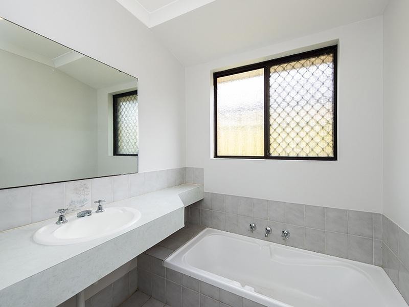 3 Revesby Place, Coodanup WA 6210