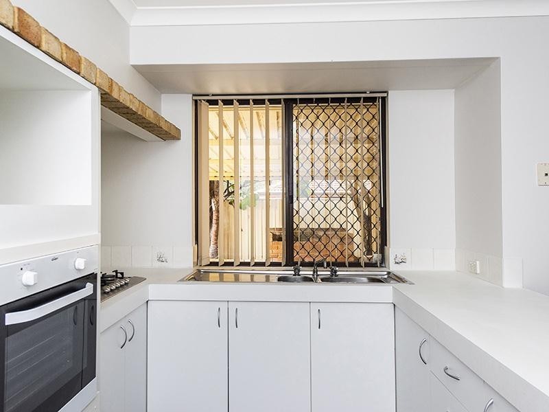 3 Revesby Place, Coodanup WA 6210