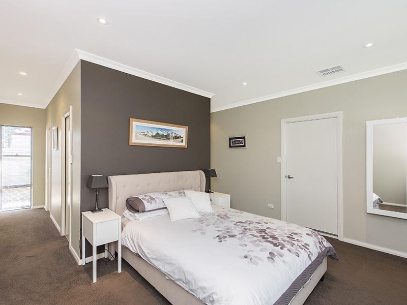 17 Placid Waters, Coodanup WA 6210