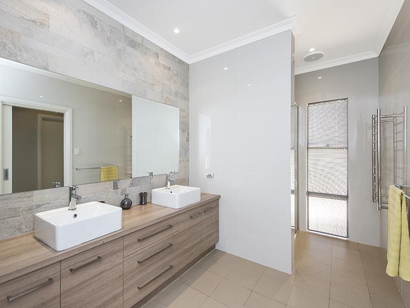 17 Placid Waters, Coodanup WA 6210