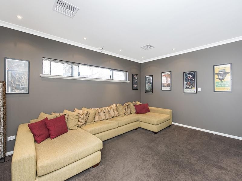 17 Placid Waters, Coodanup WA 6210