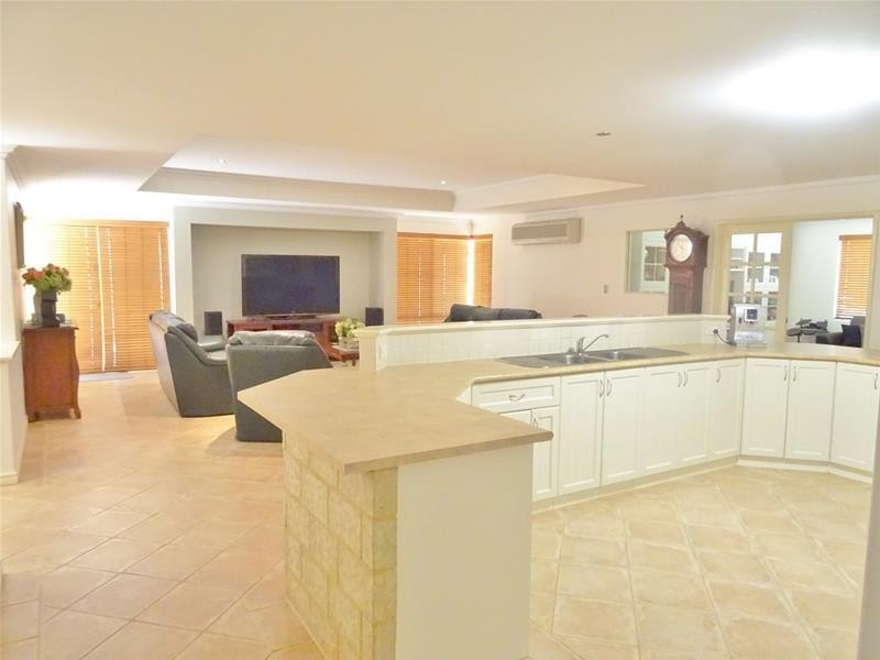 76 Hill Street, Waroona WA 6215