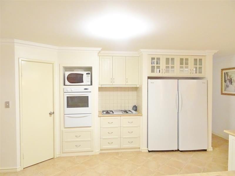 76 Hill Street, Waroona WA 6215