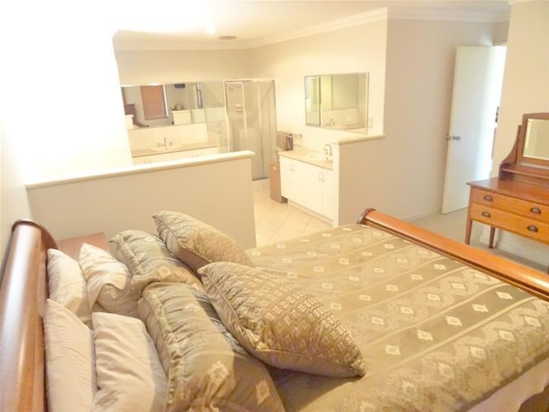 76 Hill Street, Waroona WA 6215