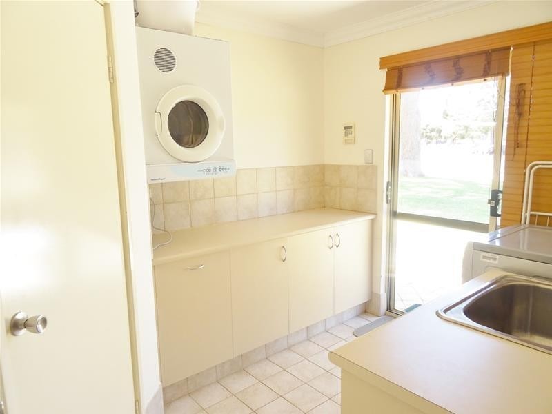 76 Hill Street, Waroona WA 6215