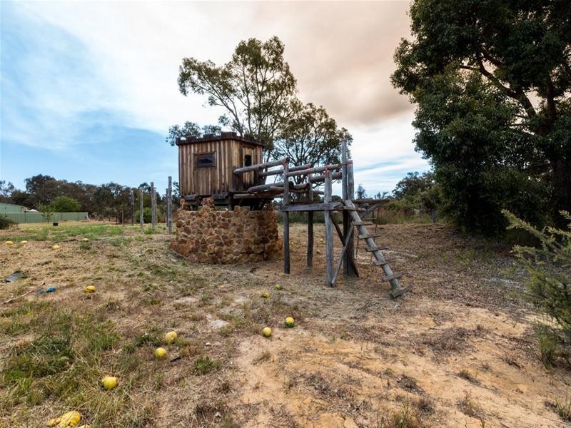 10 Farmers Avenue, Boddington WA 6390