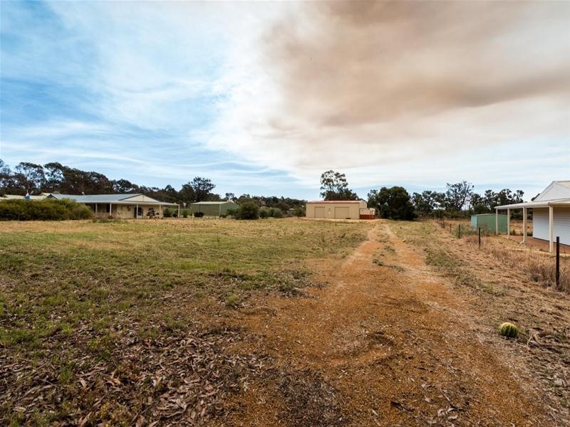 10 Farmers Avenue, Boddington WA 6390