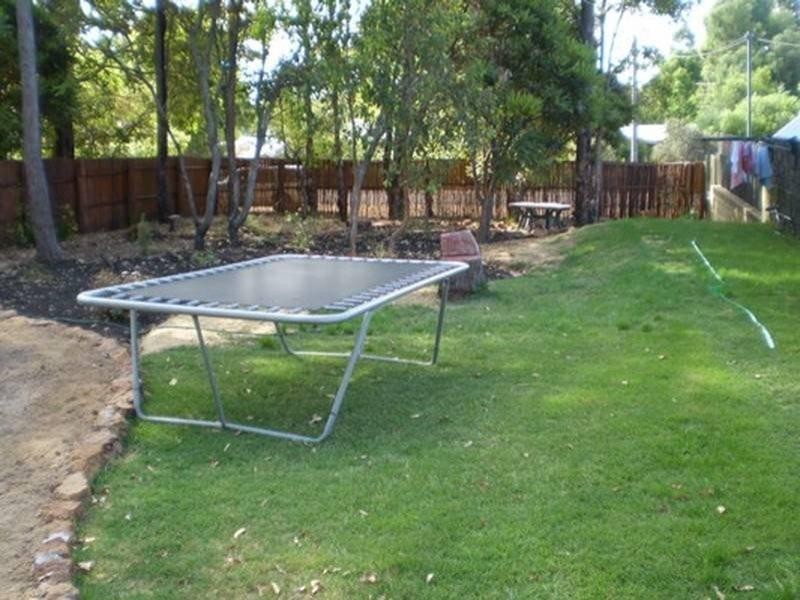 11 Forestview Road, Dwellingup WA 6213