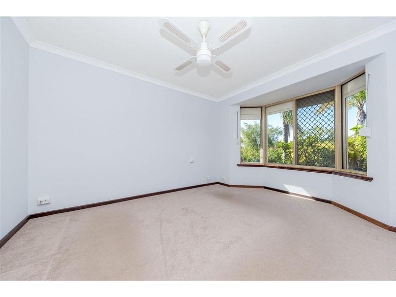 6 Lydia Place, Greenfields WA 6210