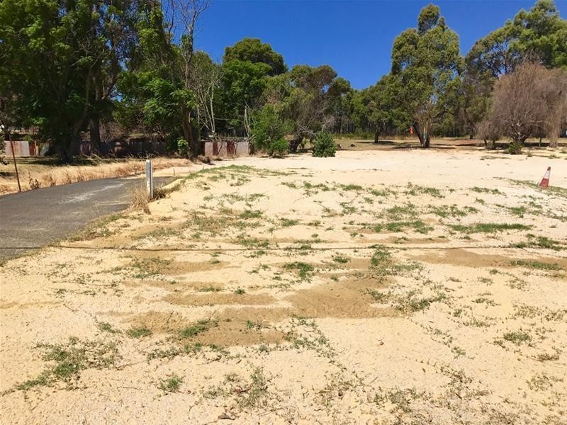 8 McDowell Street, Yarloop WA 6218