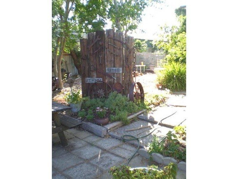 21 Marinup Street, Dwellingup WA 6213