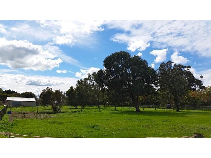 19 Coral Park Drive, North Dandalup WA 6207